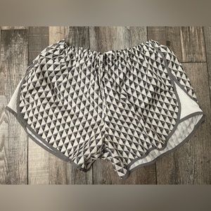 🐮Grey and white athletic shorts🐮